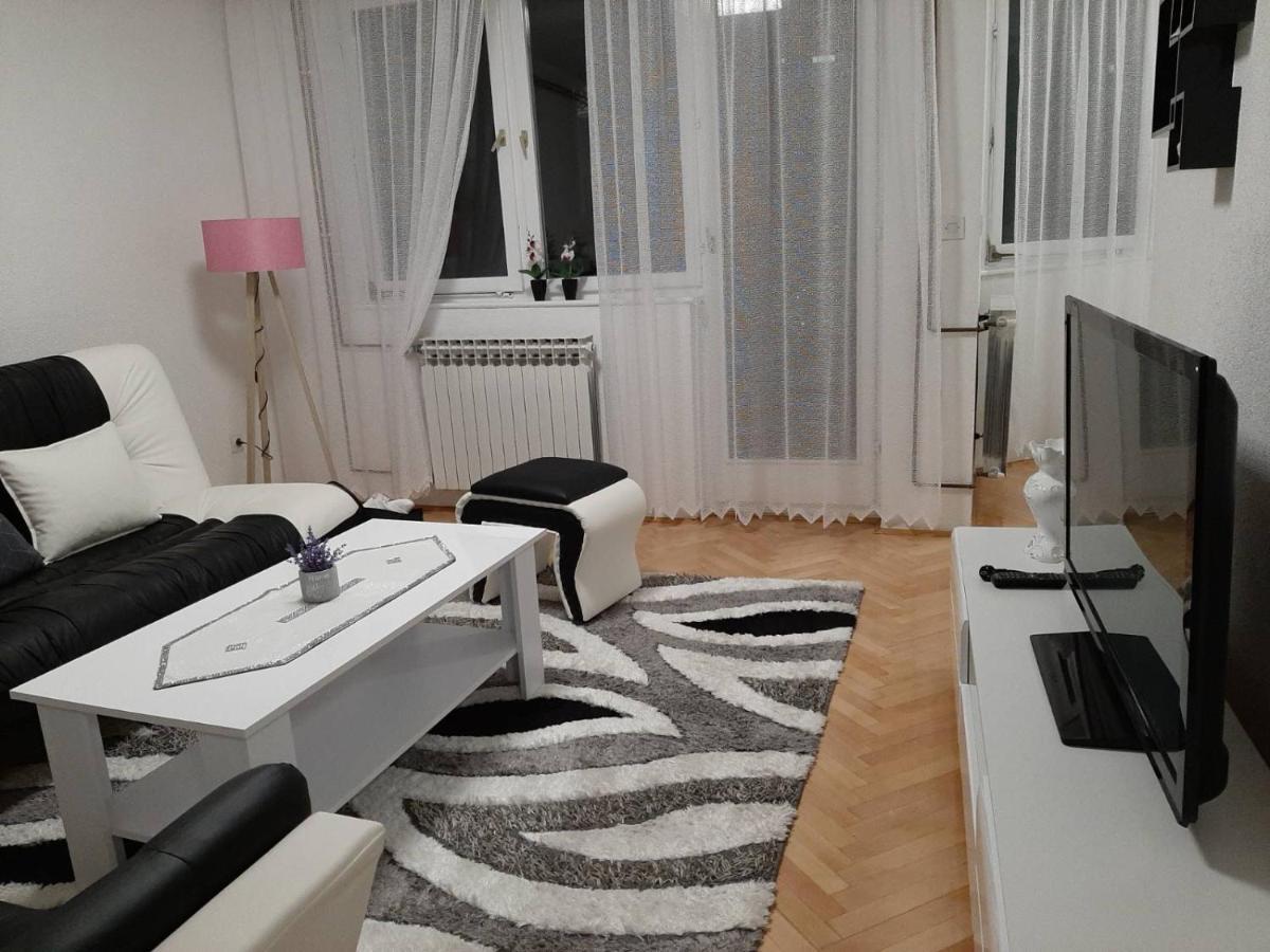 Apartman Hana Sanski Most Bagian luar foto