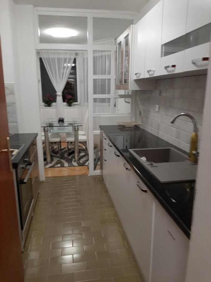 Apartman Hana Sanski Most Bagian luar foto