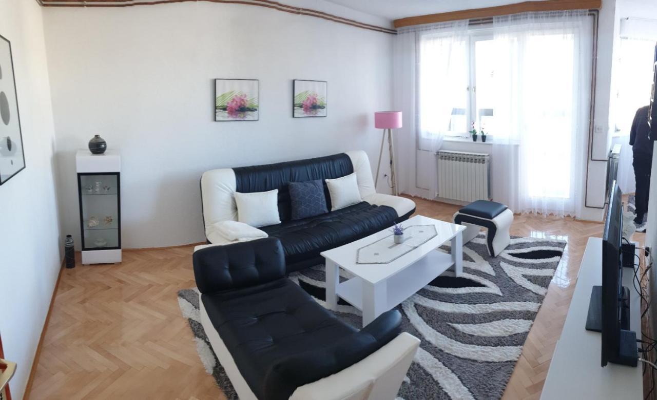 Apartman Hana Sanski Most Bagian luar foto